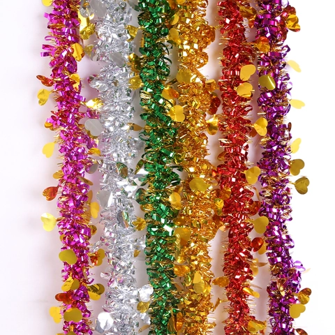Ghirlanda di Tinsel a Cuore Nastro con Paillettes a Cuore in Lamina Metallica per Decorazione della Scena di San Valentino Matrimonio Compleanno