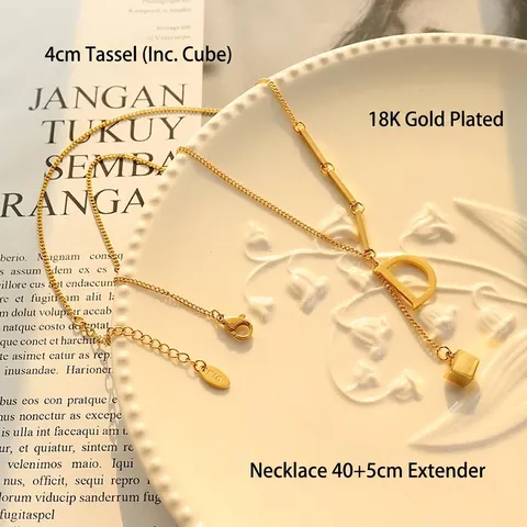 Collier En Acier Inoxydable Plaqué Or 18K Avec Pendentif Lettre D Et Cube Chaîne De Clavicule Minimaliste Pour Femmes