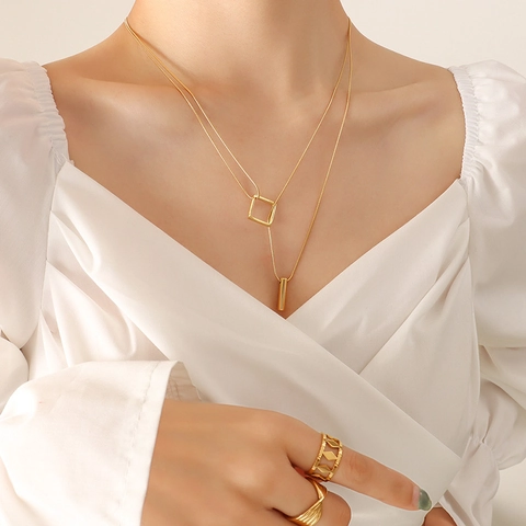Collana Doppio Strato Minimalista Acciaio Inossidabile Placcato Oro Pendente Geometrico Quadrato E Cilindro Catena Serpente
