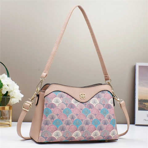 Women Shoulder Bag PU Leather Fabric Patchwork Color Block Fan Pattern Elegant Fashion Crossbody Handbag Large Capacity
