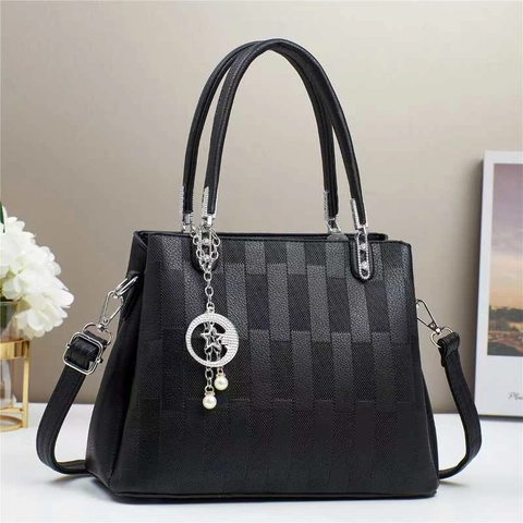 Sac à Main Femme en Cuir PU Gaufré Losanges Avec Pendentif Étoile Lune Sac à Bandoulière Élégant Sac Cabas pour Bureau Quotidien