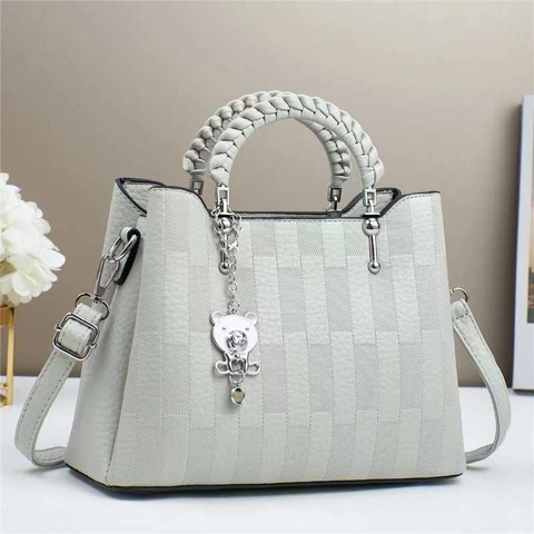 Borsa A Spalla Da Donna In Pelle PU Borsa Tote Trapuntata A Scacchi Manico Intrecciato Ciondolo Orso Grande Capacità Elegante