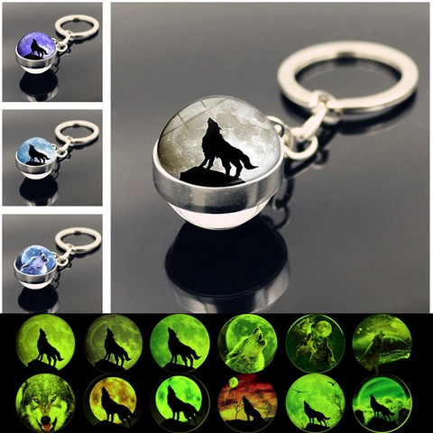 Luminous Howling Wolf At The Moon Keychain Zinc Alloy Glow In The Dark Wolf Head Glass Dome Pendant Creative Key Ring Gift