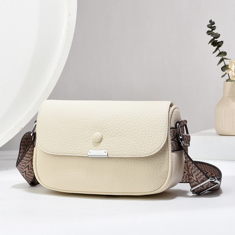 Litchi Grain PU Leather Crossbody Bag For Women With Wide Geometric Woven Strap Flap Closure Chic Versatile Shoulder Purse