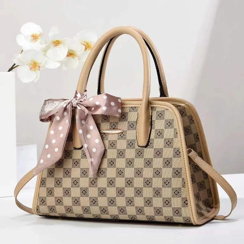 Borsa A Tracolla Da Donna In Pelle PU Elegante Borsa A Secchiello Grande Capacità Con Sciarpa Di Raso A Scacchi