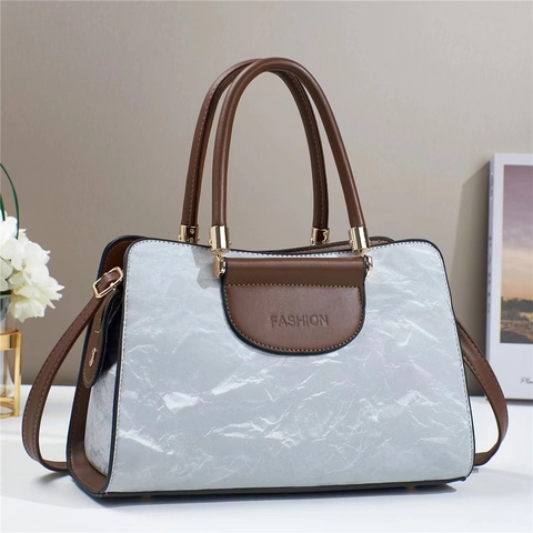 Borsa a Spalla da Donna in Pelle PU Grande Capacità Elegante Texture Increspata Bicolore Borsa a Mano Elegante Pendolarismo Tracolla
