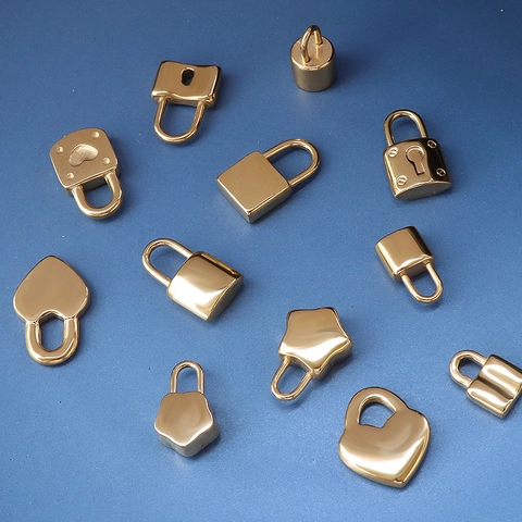 Mini Ciondoli A Lucchetto Acciaio Al Titanio Placcato Oro 18K Forma Cuore Stella Double Face Per Gioielli DIY Retrò
