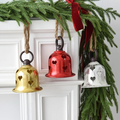 Christmas Tree Hanging Iron Bell Heart Shape Hollow Hammered Metal Bell Ornament With Hemp Rope For Home Holiday Party Decoration