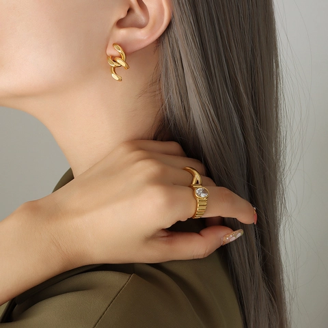 In Elkaar Grijpende Schakelketting Oorknopjes 18K Verguld Titanium Staal Geometrisch Minimalistisch Titanium Staal Oorsteker