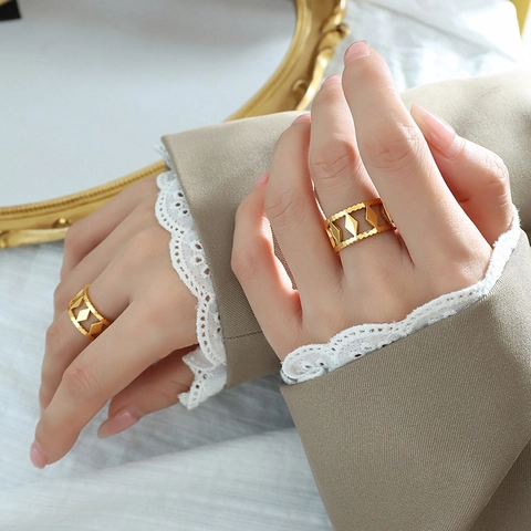Titanium Steel 18K Gold Plated Rhombus Hollow Open Ring Minimalist Geometric Adjustable Finger Ring For Women Daily Fashion Jewelry