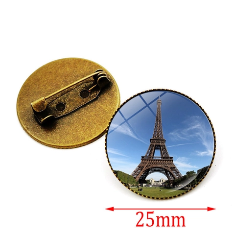 Broche en Alliage de Bronze Rétro Cabochon en Verre Tour Eiffel Architecture Française Badge Rond Bijoux Unisexe