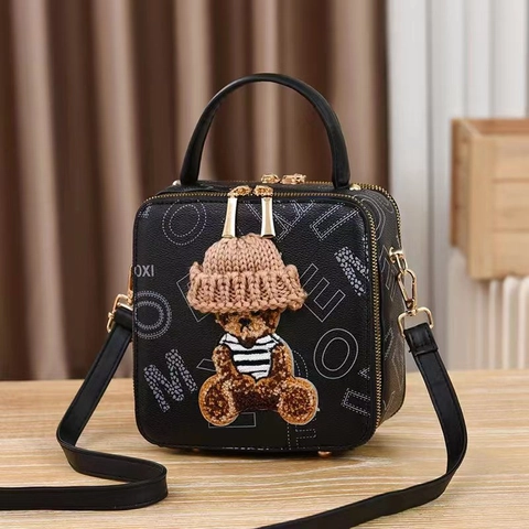Women PU Leather Crossbody Shoulder Bag 3D Teddy Bear Decorative Top Handle Letter Print Square Box Purse Fashion Retro
