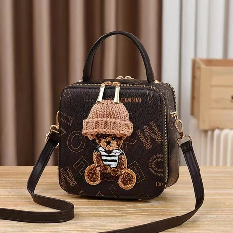 Women PU Leather Crossbody Shoulder Bag 3D Teddy Bear Decorative Top Handle Letter Print Square Box Purse Fashion Retro