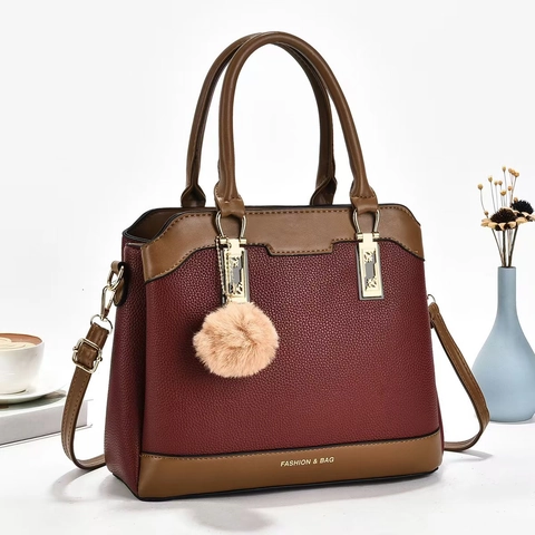 Borsa A Mano Grande Da Donna Pelle PU Grana Litchi Borsa A Tracolla Con Ciondolo A Pompon Patchwork Moda Retrò