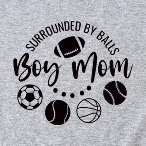 Damen T-Shirt Casual Kurzarm Rundhals Baumwollmischung Aufdruck Surrounded By Balls Boy Mom Grafik Tee Streetwear