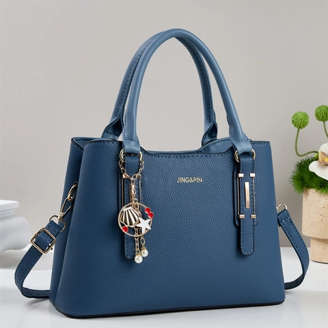 Women Fashion PU Leather Handbag Elegant Lychee Pattern Shoulder Bag With Ocean Theme Charms Large Capacity Crossbody Bag For Daily Commute