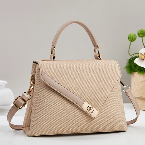 Elegant PU Leather And Woven Fabric Handbag For Women Trapezoid Shoulder Crossbody Bag With Gold Lock Closure