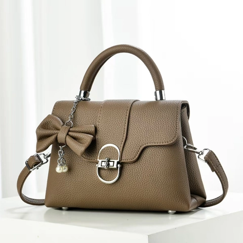 Bolso De Mano Para Mujer Retro Patrón Litchi Cuero PU Bolso De Hombro Con Lazo Perla Artificial Amuleto Cierre Metal