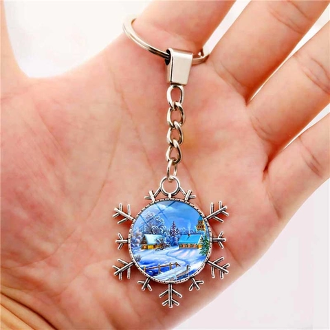 Zinklegering Sneeuwvlok Sleutelhanger Met Winter Sneeuwtafereel Glas Cabochon Besneeuwde Hut Kerstboom Patroon Feestelijk Cadeau