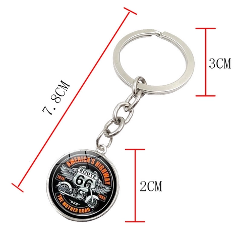 Porte-clés Vintage Route 66 en Alliage de Zinc et Cabochon de Verre Rétro Américain Panneau Routier pour Souvenir de Voyage Cadeau Amateurs Moto