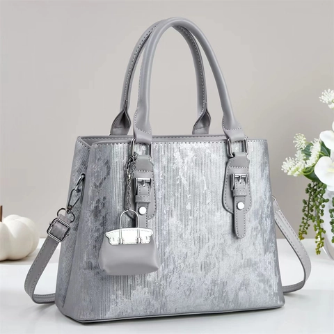 Mode PU Leder Handtasche Große Kapazität Vertikale Textur Pendler Schulter Umhängetasche Mit Mini Taschenanhänger