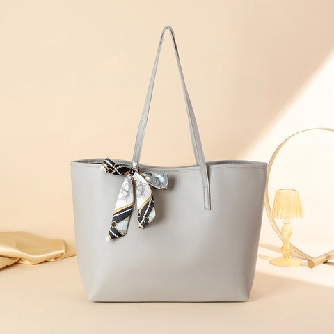 Bolso Tote De Gran Capacidad Para Mujer Cuero PU Bolso De Hombro Con Pañuelo De Satén Decorativo Estilo Urbano Simple Diario