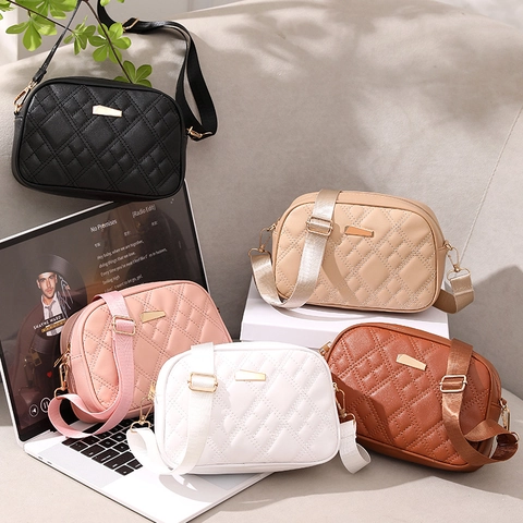 Women Quilted Crossbody Bag PU Leather Small Square Camera Bag With Adjustable Wide Strap Gold Hardware Casual Shoulder Bag