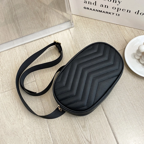 Damen Chevron Gesteppt PU Leder Oval Gürteltasche Mode Kleine Umhängetasche Brusttasche Verstellbarer Riemen