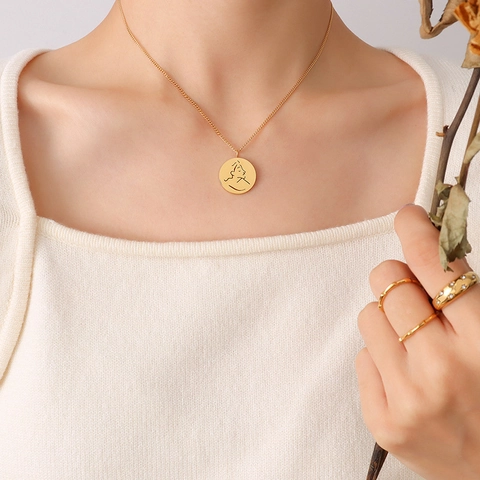 Abstract Portrait Line Art Round Disc Pendant Necklace Titanium Steel Gold Plated Minimalist French Niche Jewelry Women