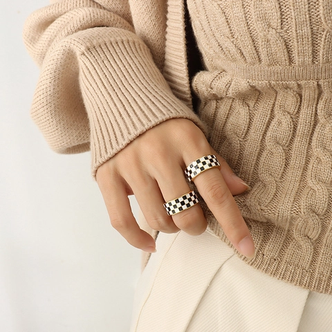 Vintage Checkerboard Ring Titanium Steel Gold Plated Enamel Black White Grid Band Minimalist Jewelry For Women Men