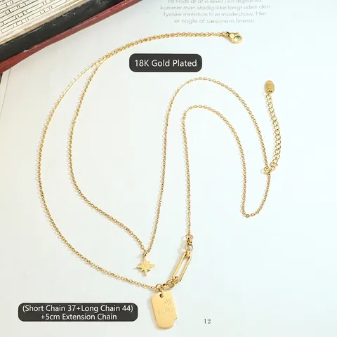 Collana A Doppio Strato In Acciaio Al Titanio Con Ottagramma E Targa Rettangolare Incisa Bliss Placcata Oro 18K Per Donne