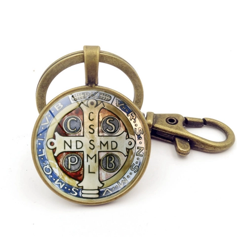 Vintage St Benedict Medal Keychain Religious Cross Catholic Gift Antique Bronze Zinc Alloy Glass Cabochon Key Ring For Men Women