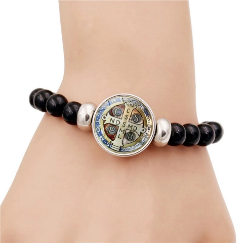 Bracciale Religioso con Medaglia di San Benedetto in Perline di Resina Nera e Vetro Amuleto di Protezione Luminoso Elastico Gioielli