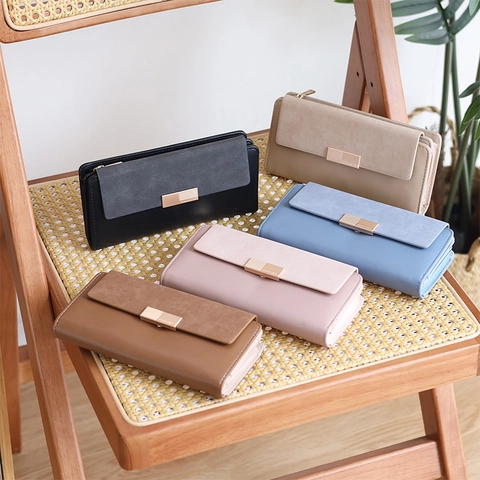 Portafoglio Lungo da Donna in Pelle PU Satinata Retrò Grande Capacità Slot Multi Carta Design Patchwork Borsa Clutch a Tre Piege