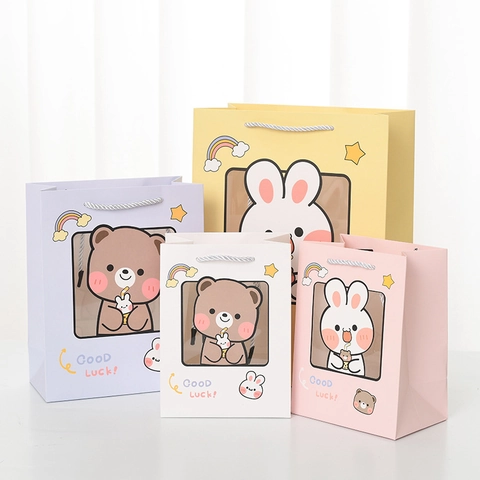 Sacs Cadeaux Mignon Lapin Ours Dessin Animé Emballage Papier Avec Fenêtre Transparente Poignée Tissée Impression Good Luck Pour Fête