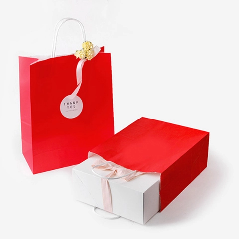 Red Paper Gift Bags With Handles Serrated Edge Wedding Celebration Party Favor Bags For Retail Shopping Gift Wrapping