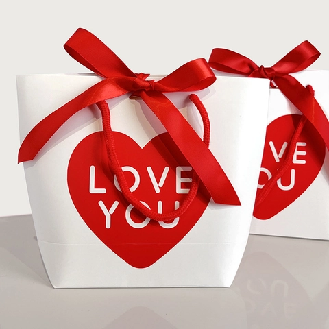 Valentine's Day Gift Packaging Handbag With Red Heart Satin Ribbon Bow For Wedding Party Love You Pattern Paper Gift Bag