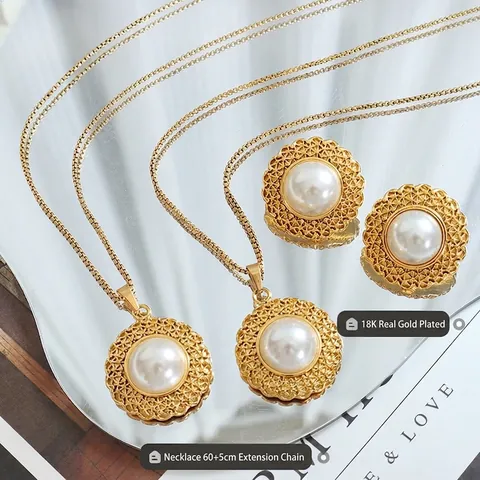 Vintage Französischer Schmuck Für Frauen Titanstahl 18K Vergoldet Hohl Rund Anhänger Halskette Und Imitation Künstliche Perlen Ohrringe