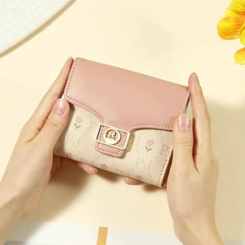 Dames Zoete Bloemenprint PU-leren Korte Portemonnee Drievoudig Gevouwen Kaarthouder met Gouden Metalen Gesp Elegante Clutch met Letterprint voor Dagelijks Gebruik