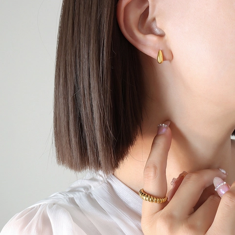 Minimalistische Waterdruppel Oorknopjes Titaniumstaal Spiegelgepolijst Geometrische Kleine Traan Oorsieraden Voor Dames