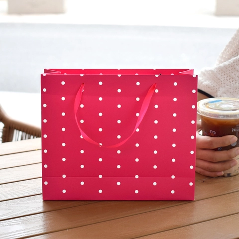 Magenta Polka Dot Gift Bag With Satin Ribbon Handle For Wedding Birthday Party Small White Cardboard Paper Bag For Gift Packaging