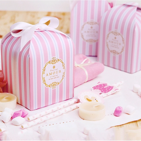 Scatole Regalo in Cartone a Strisce Europee Con Fiocco in Nastro di Raso Bianco Cornice Dorata Stampa Amour Per Bomboniere Matrimonio