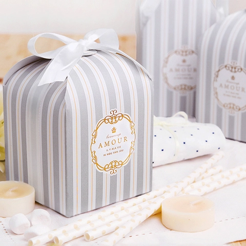 Scatole Regalo in Cartone a Strisce Europee Con Fiocco in Nastro di Raso Bianco Cornice Dorata Stampa Amour Per Bomboniere Matrimonio