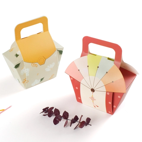 Handheld Geschenkbox aus Papier mit Blumenfächer-Design Weißer Karton Faltbare Süßigkeitenverpackung für Hochzeiten