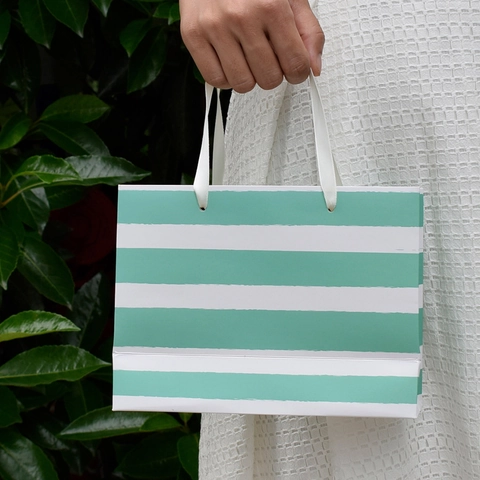 Bolsa de Regalo a Rayas Cartulina Blanca Gruesa Con Asa de Cinta de Satén Verde Menta Blanco Bolsa de Papel para Fiesta Boda