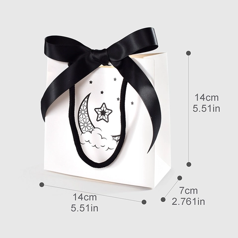 Sacchetto Regalo In Carta Di Cartoncino Bianco Minimalista Con Fiocco In Raso Nero Stampa Stella Luna Per Regalo Festa