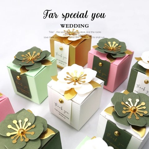 Square Paper Gift Boxes With 3D Floral Decoration Thank You Tags And Metal Rivets Wedding Party Candy Souvenir