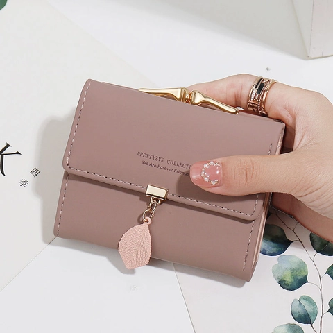 Damen Geldbörse Kurz Dreifach Gefaltet PU Leder Blatt Anhänger Druckknopf Münzfach Kartenhalter Elegant Süß