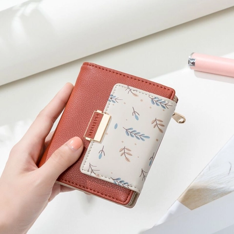 Portafoglio Corto da Donna in Pelle PU con Stampa Floreale a Foglie Colori a Contrasto Bifold con Bottone a Pressione Porta Carte di Credito