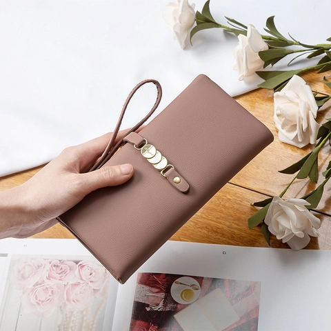 Women's Long PU Leather Wallet Fashion Large Capacity Lychee Texture Clutch Purse With Wrist Strap Gold Metal Decor